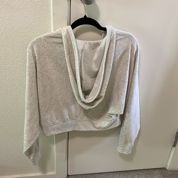 Urban Outfitters Terrycloth Grey Sweatshirt - Picture 2 of 3